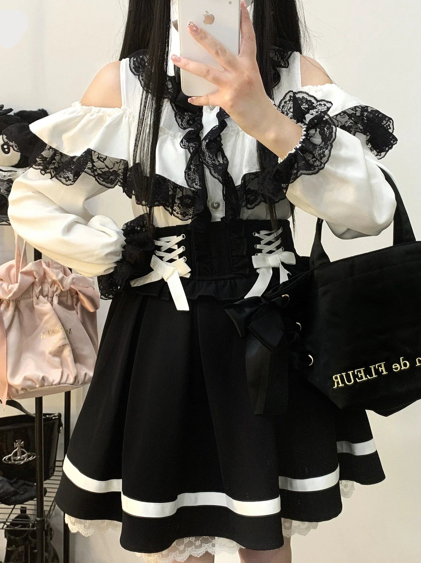 リボンレースオフショルダーシャツ