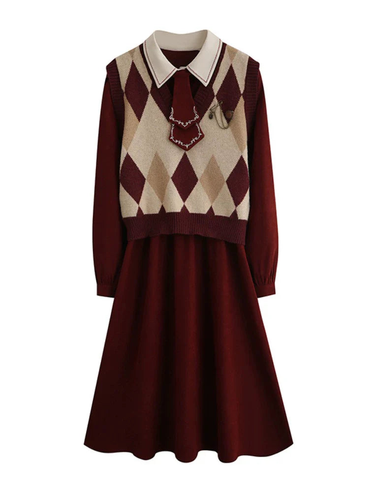 Robe design en tricot avec gilet rétro à losanges
