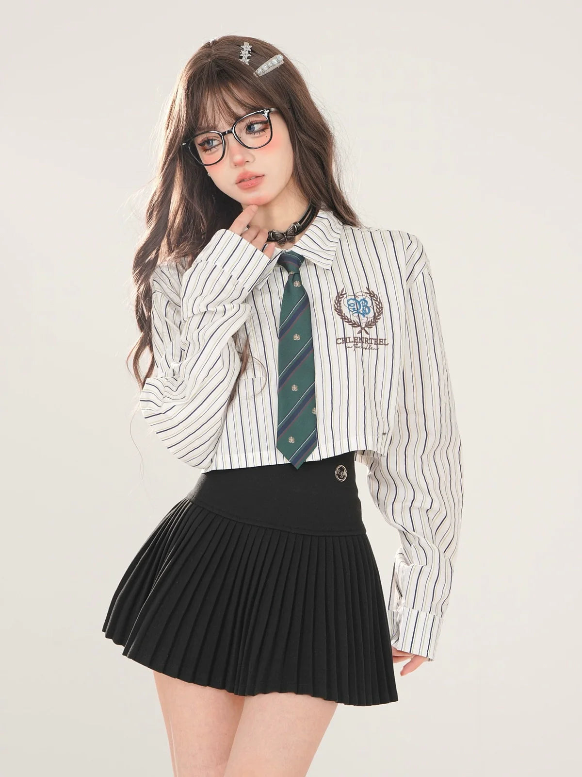 Ensemble cravate style polo court + chemise haute à rayures pour l'école