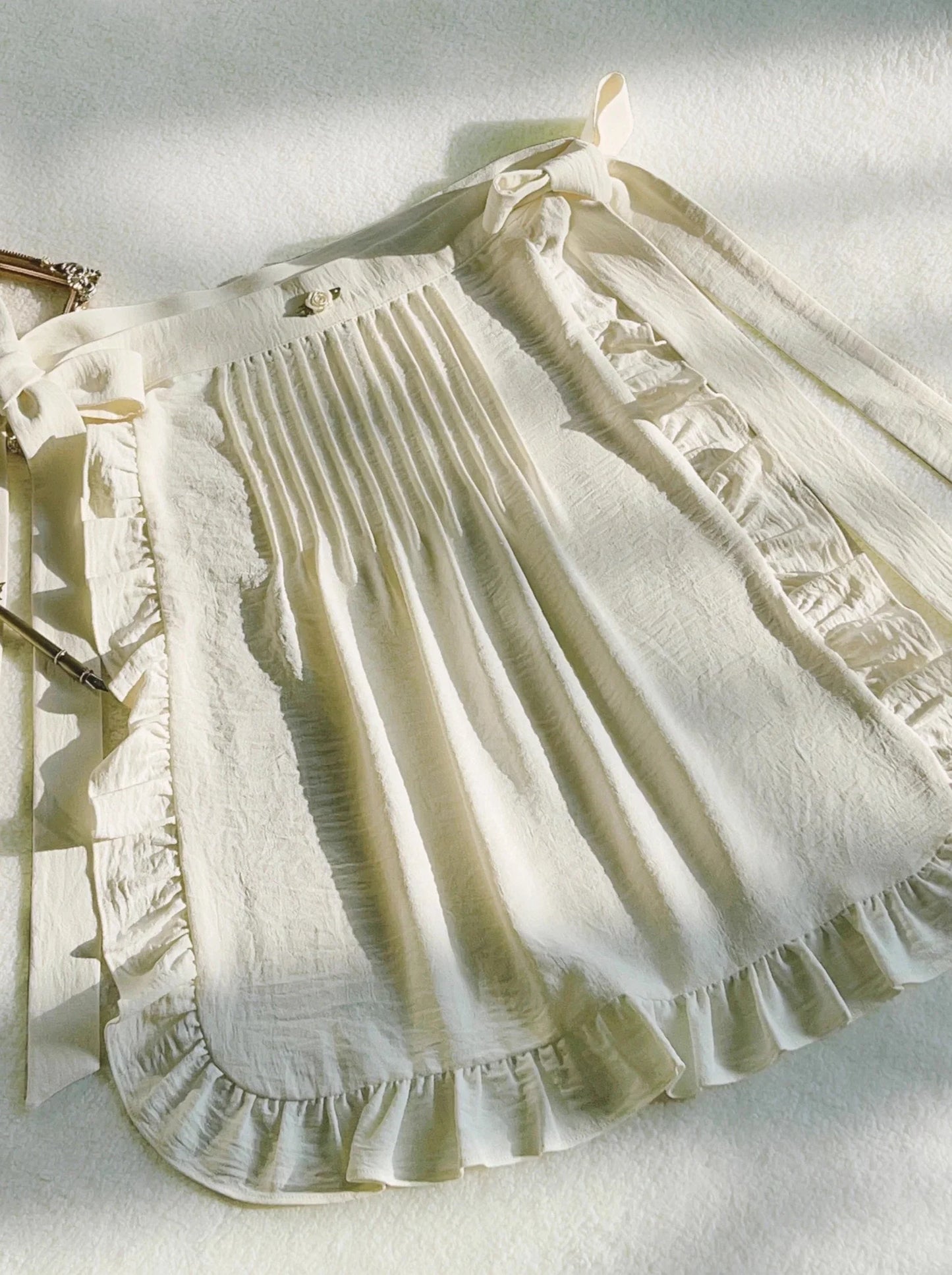 Apron + Frilled Dress Sweet + Bandana Retro