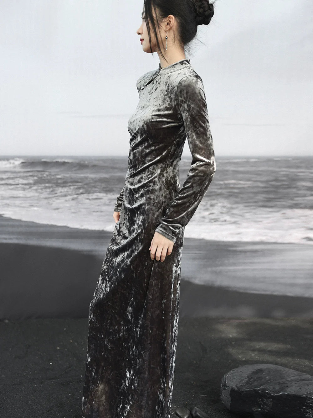 Dress China Velvet Diamond Gold