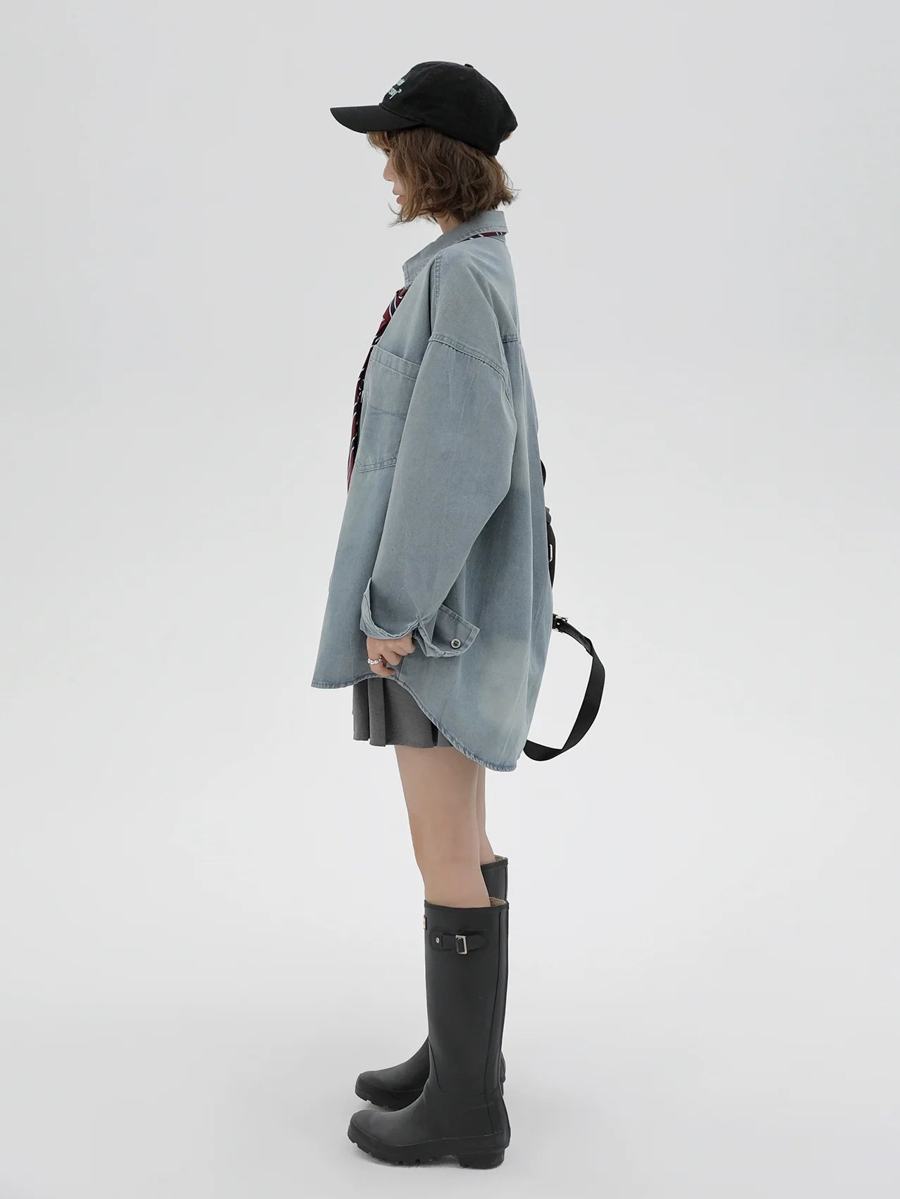 Veste en jean rétro ample avec cravate et chemise américaine