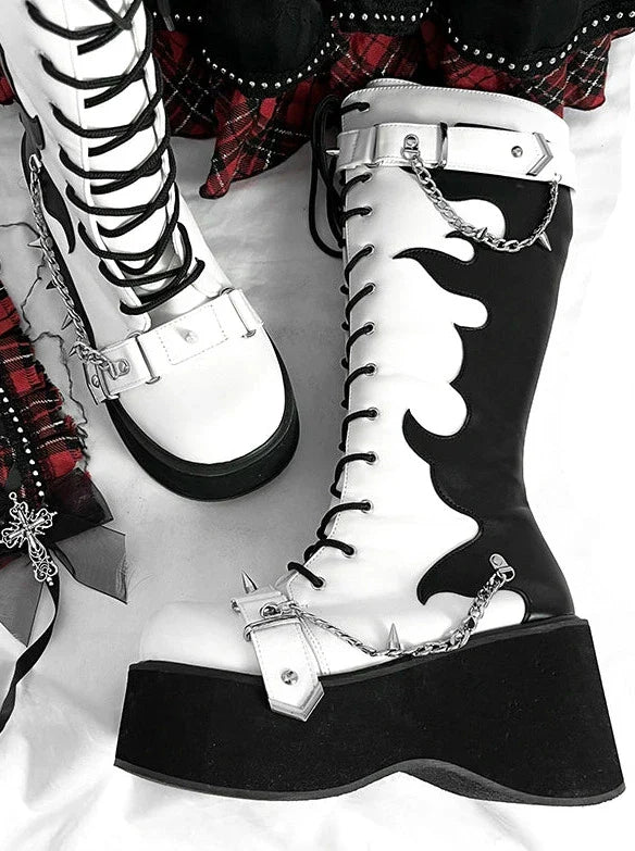 Plateaustiefel mit runder Spitze im Punk-Stil