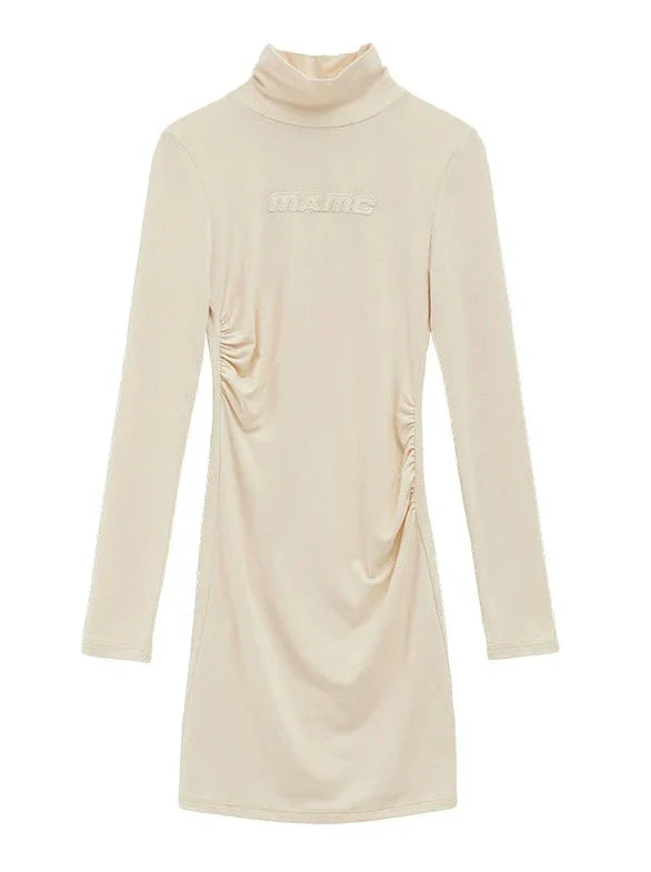 Robe à col montant et logo