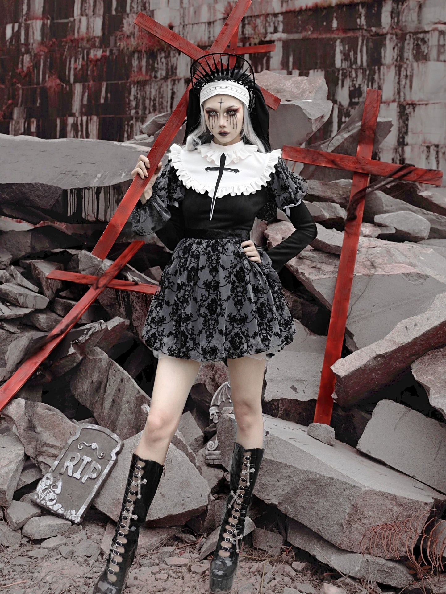 Dress Cross Gothic Design