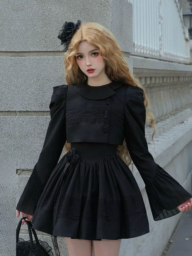 Chemisier en dentelle blanche + veste noire, robe classique noire, style gothique et nuit à volants, voyageuse