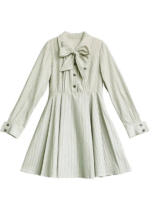 Chemise à rayures avec badge, gilet, robe + chemise de nuit + robe, costume magique brodé