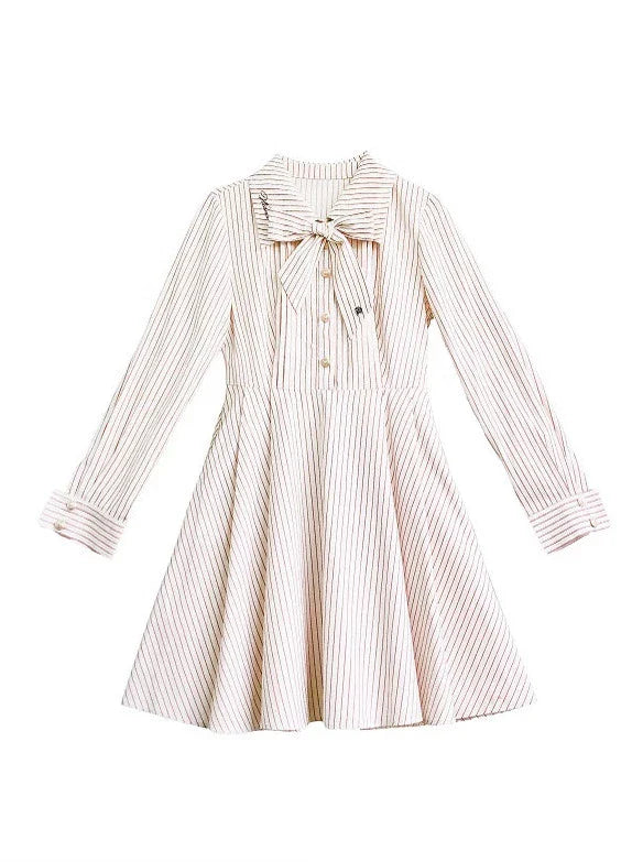 Chemise à rayures avec badge, gilet, robe + chemise de nuit + robe, costume magique brodé