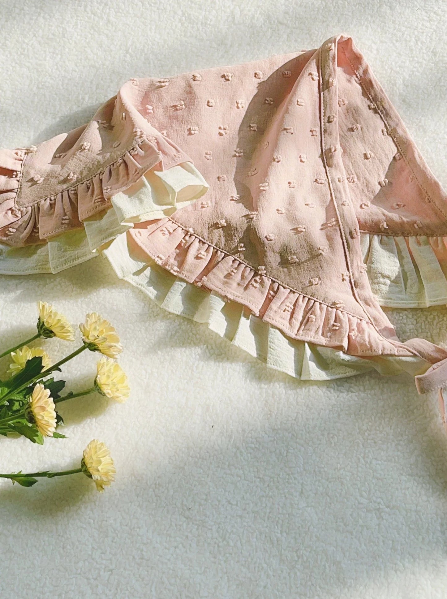 Apron + Frilled Dress Sweet + Bandana Retro