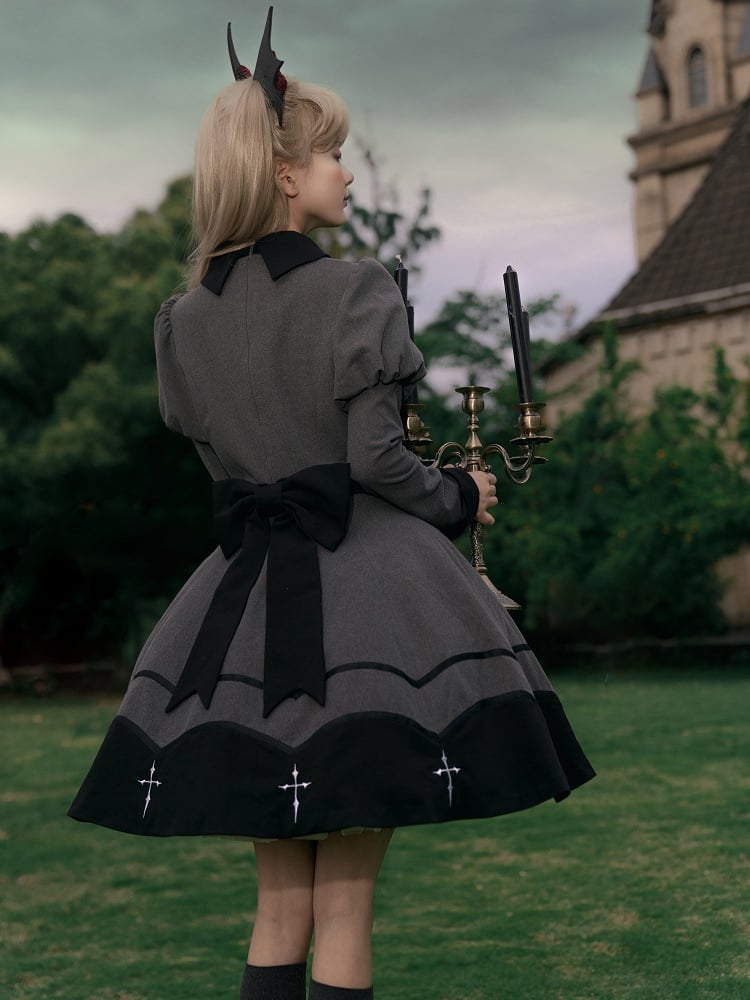 Geschwungenes Gothic Grau Schwarz und Flügel Lolita Fledermaus Mieder Juliette