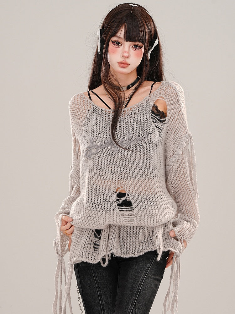 Haut en maille semi-transparente à encolure asymétrique et trous gris/blanc vieillis