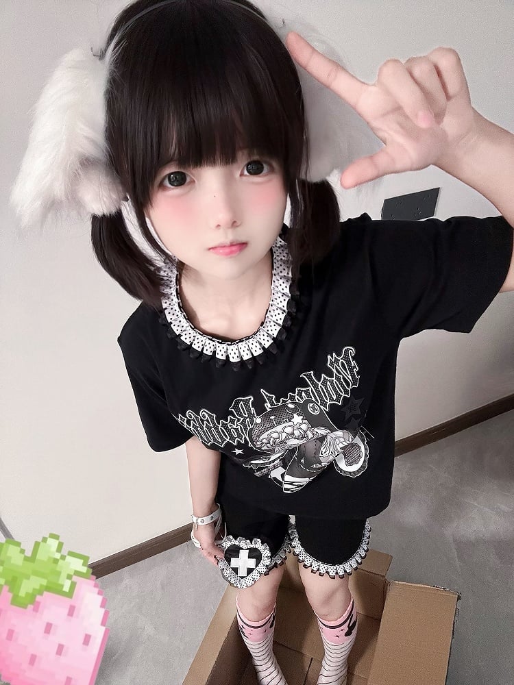 Heart Badge Black Ruffled Polka-dot Hem Jirai Kei Shorts with Free