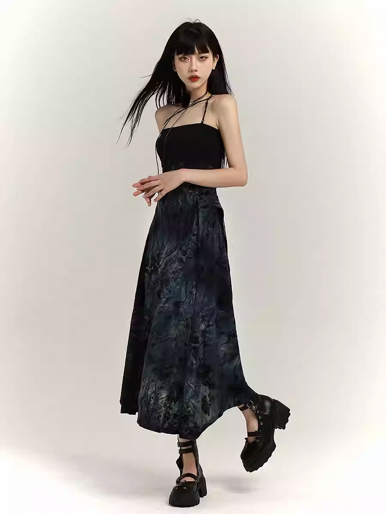 Robe caraco ajustée noire tie-dye