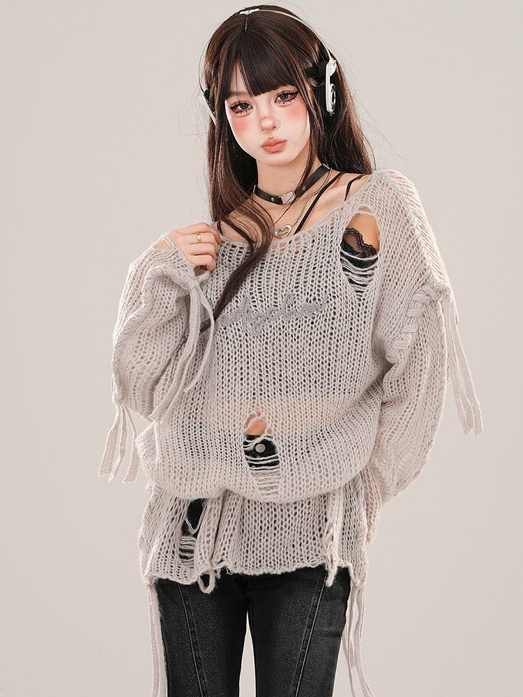 Haut en maille semi-transparente à encolure asymétrique et trous gris/blanc vieillis