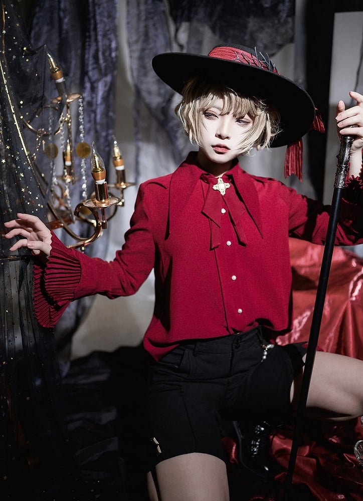 Spitz zulaufendes Ouji-Hemd mit rotem Kragen, Prinz