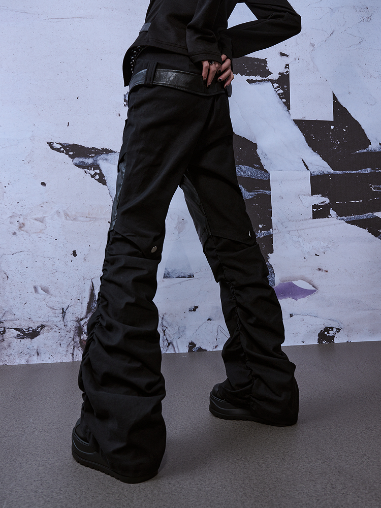 Patches Gürtel Schwarze Punk-Jeans mit PU-Kniebesatz