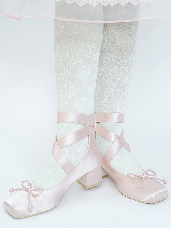 Knöchelballerinas in Rosa mit eleganten, leichten Riemchen aus Satin zum Wickeln - Schuhe