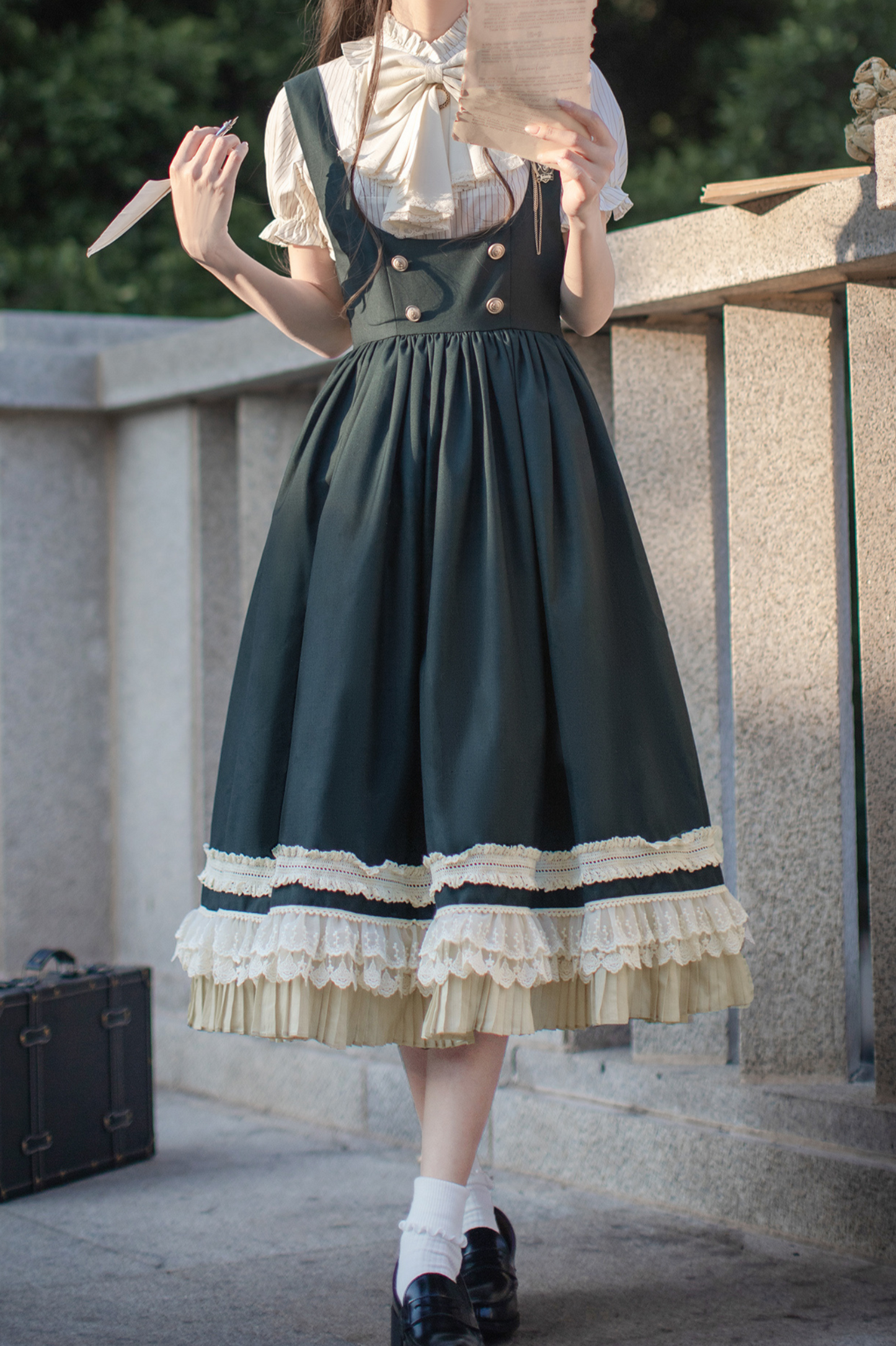 skirt vest big shirt + college brooch Western-style ribbon puff sleeve