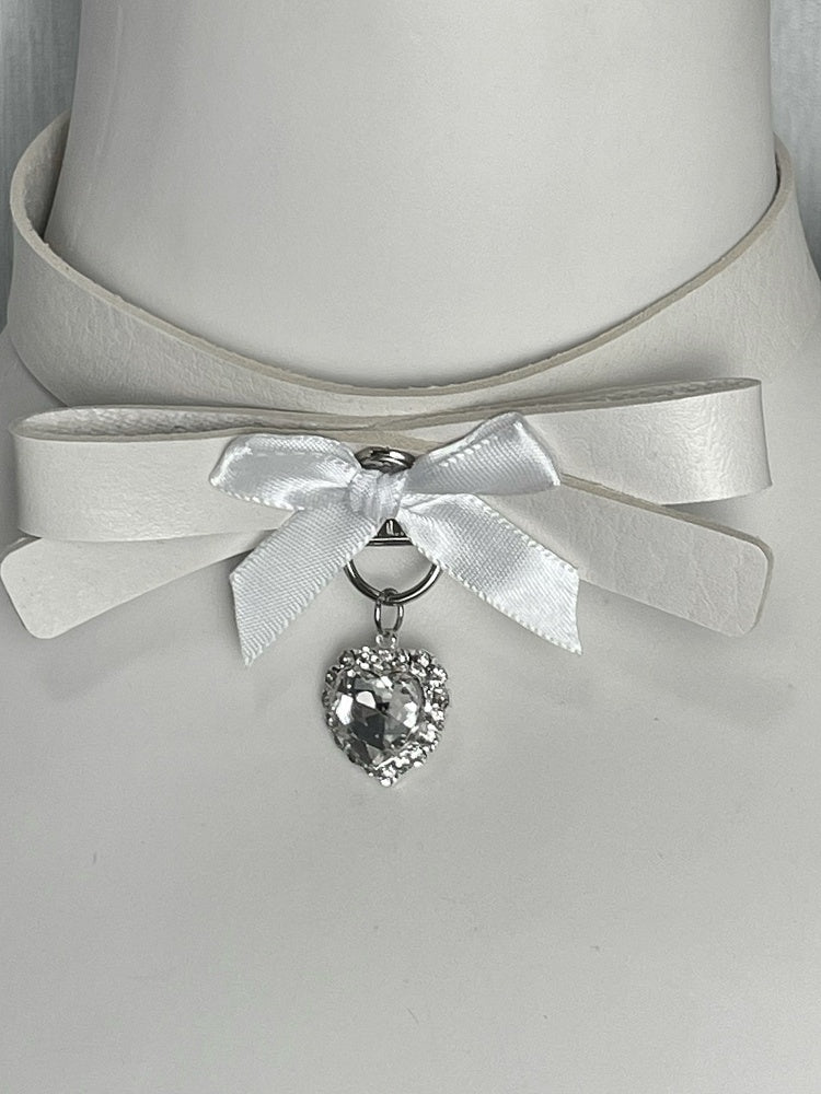 Heart Pendant Choker Black/White Design Rhinestone Bowknot