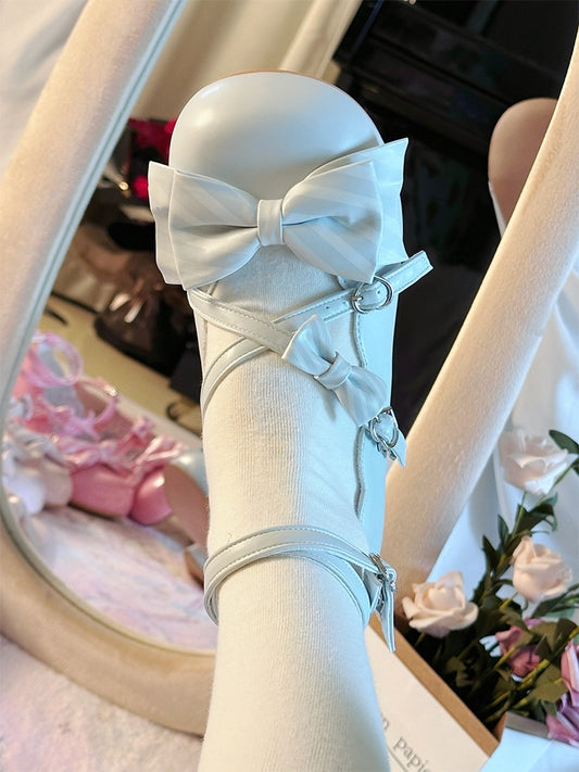 Lolita - Mittelhoher Absatz mit Schleifendekor und gestreiften hellblauen Sweet Jane-Schuhen Mary
