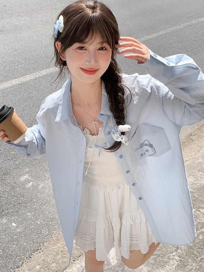 Back Shirt Kitty Embroidery on Pocket Kitty-shaped Detail Blue/Pink Loose Cutout