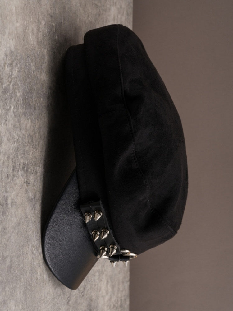 Ring Herz Hut Schwarz Details Gothic Nieten Baskenmütze
