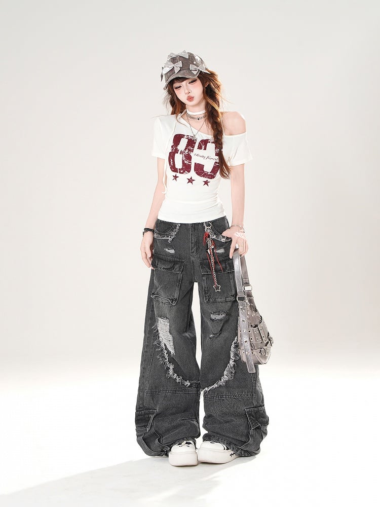 T-Shirt mit Vintage-Zahlendruck und asymmetrischem Ausschnitt in Schwarz/Weiß
