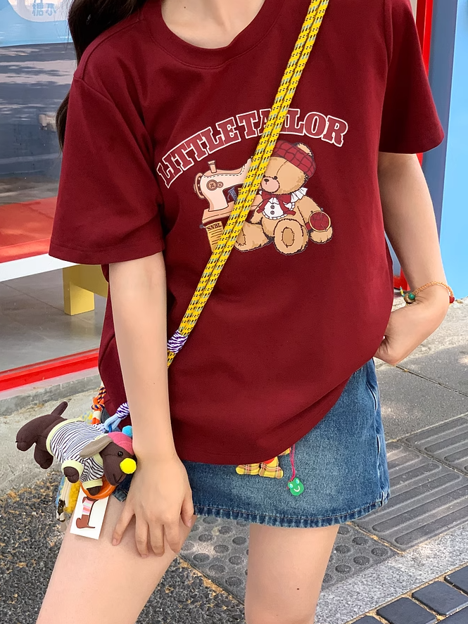 Neck Loose Cartoon Bear Print Wine Red Round T-shirt