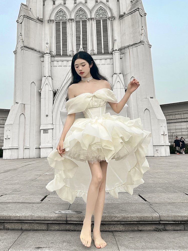 Robe d'anniversaire princesse jaune clair à taille basque et gros nœud