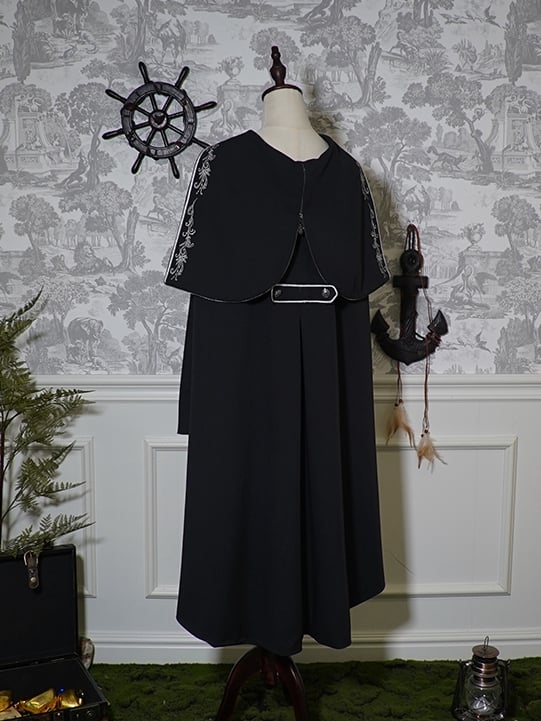 Cloak Zip Hood Embroidery Ouji Black Lolita Detail