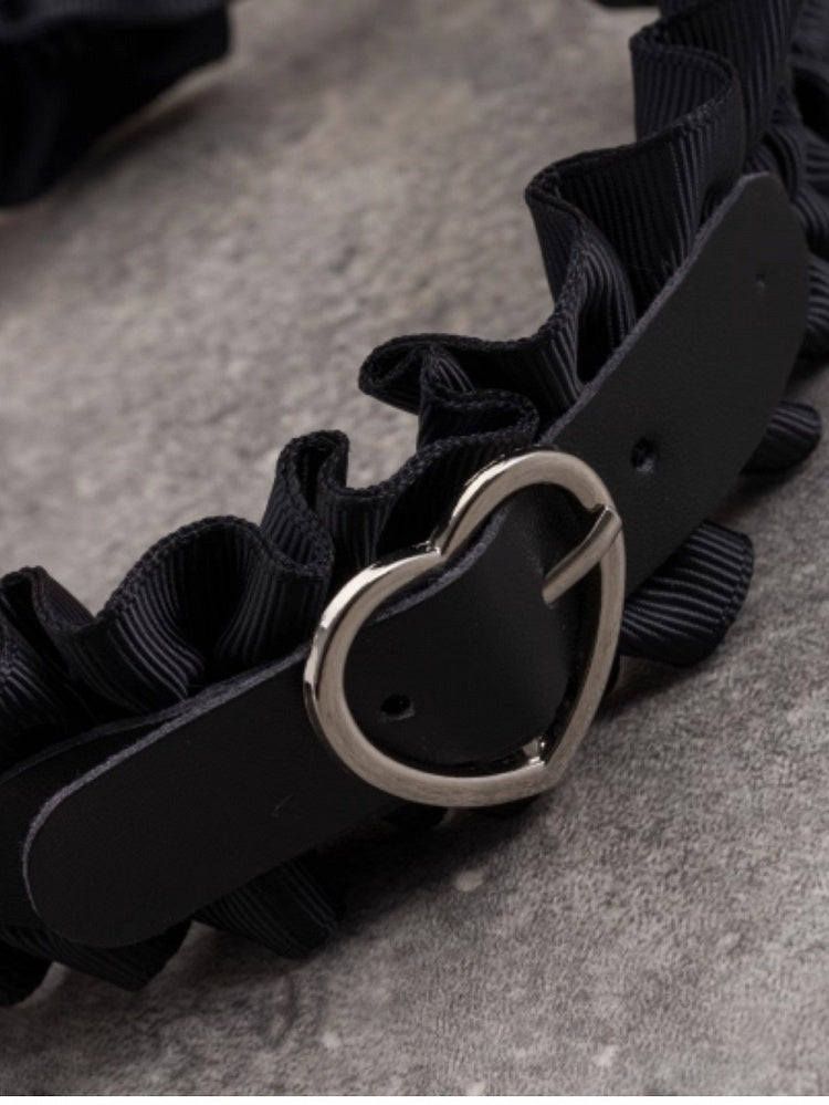 Design Rüschen verziert Herz schwarz Schnalle Trim KC Pins Gothic