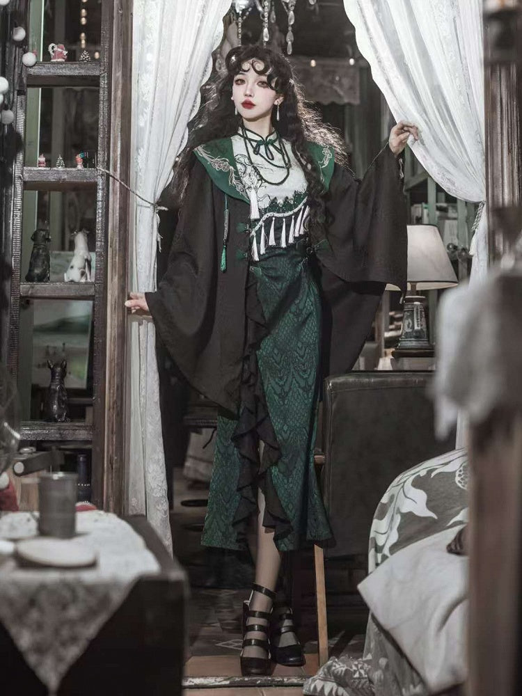 Slythern Grüne Volantärmel Cheongsam-Stil Goth Schlangenschuppenmuster Qipao-Kleid Kurz-/Langversion