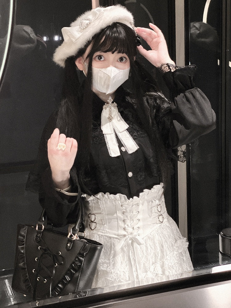Béret en peluche Jirai Kei noir/blanc avec nœud papillon