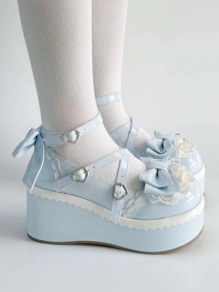 Blauer Lolita-Stufensaum – mit gewellter Schuhspitze