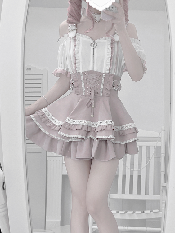 White Pink Short Jirai Kei Off-the-Shoulder Neckline Landmine and with Sleeves Choker Top Free Style