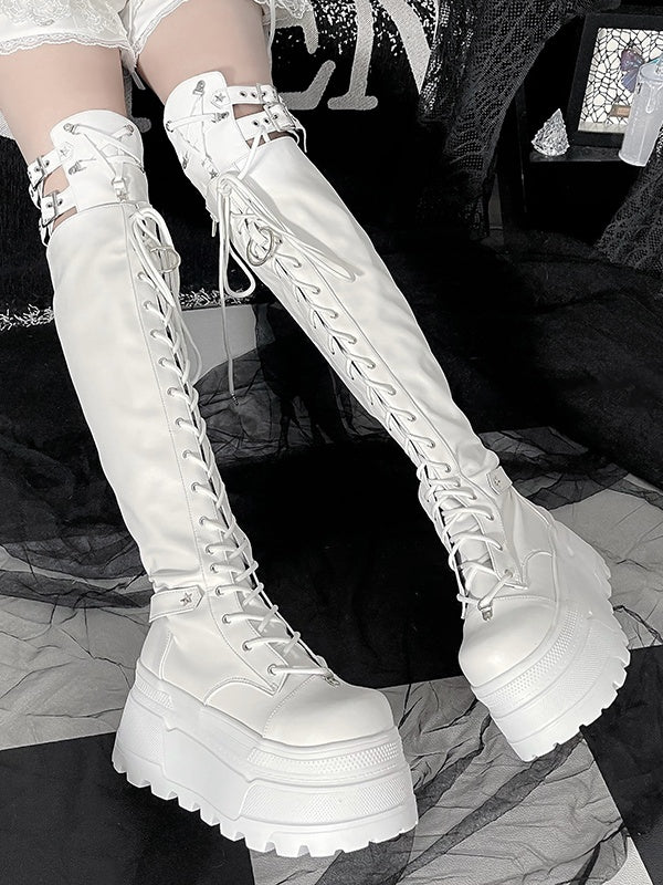 Y2K Mattweiße Punk-Stiefel mit Sternriemendetails und oberschenkelhoher Plateausohle