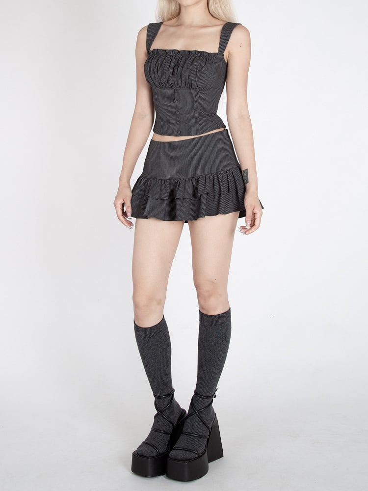 ダークグレーのストライプ柄、ローウエスト、ティアードフリル、グラマラスミニスカート