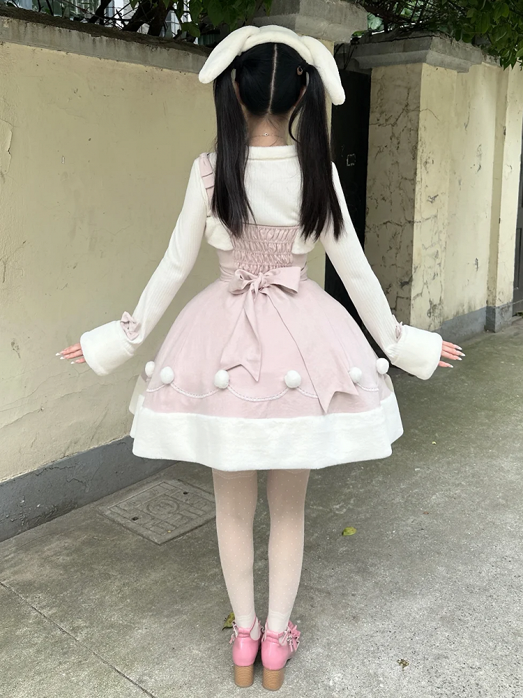 Rosa Lolita-Kleid mit süßem Winterhasen-Motiv und Plüsch-Ausschnitt und -Saum