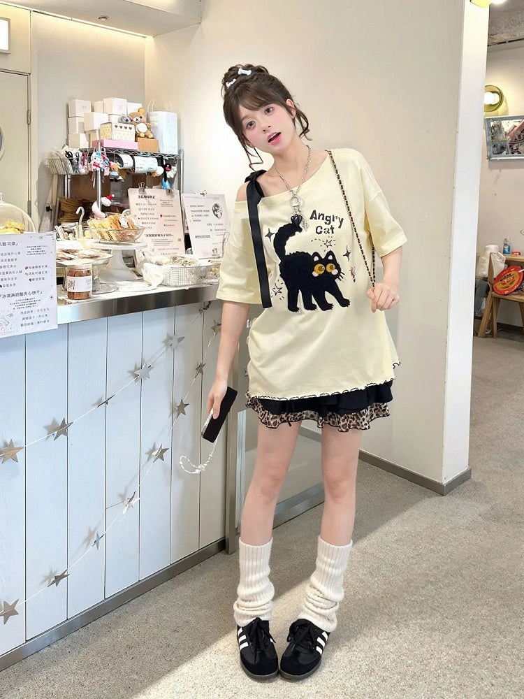 White/Beige Cat Pattern Lettuce Hem T-Shirt