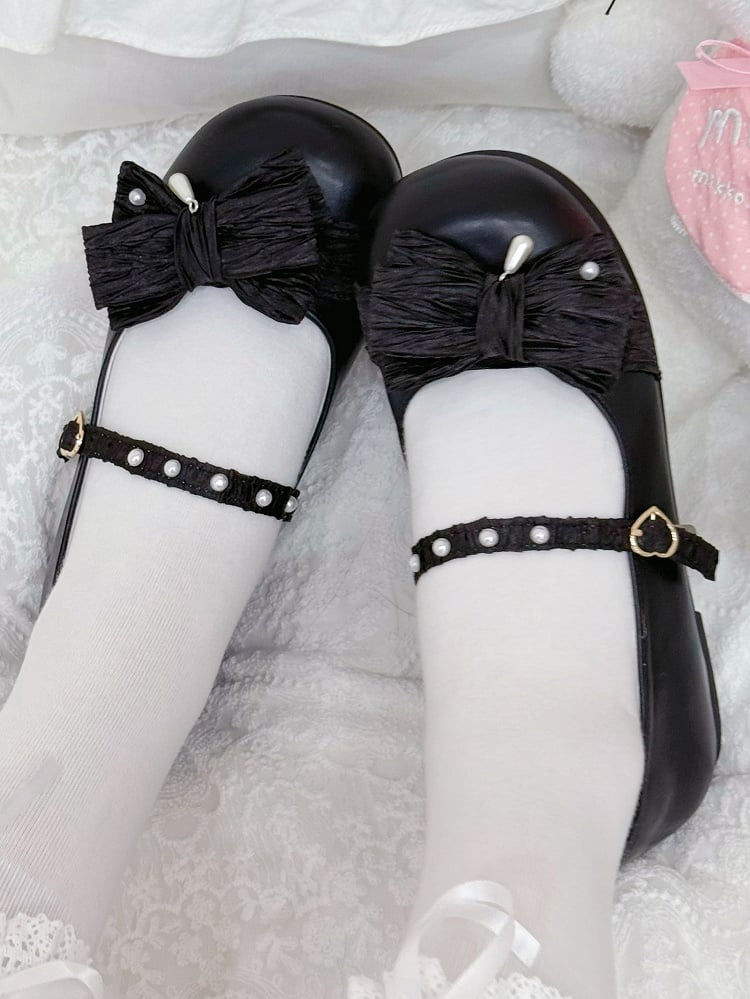 Schwarze Schuhe Herz Top verzierte Zehenschleife an runder matter Schnalle Lolita Perlen