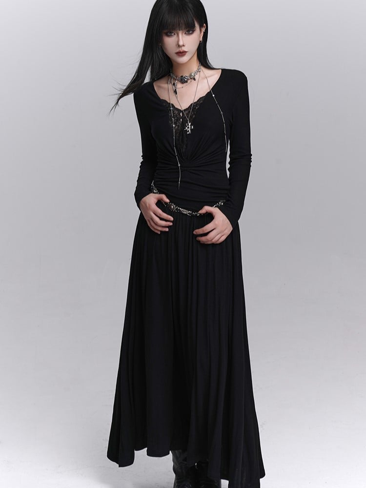 Gerüschte Details, V-Ausschnitt mit Spitze, schwarze Schultern, Maxi-Gothic-Kleid, gepolstert