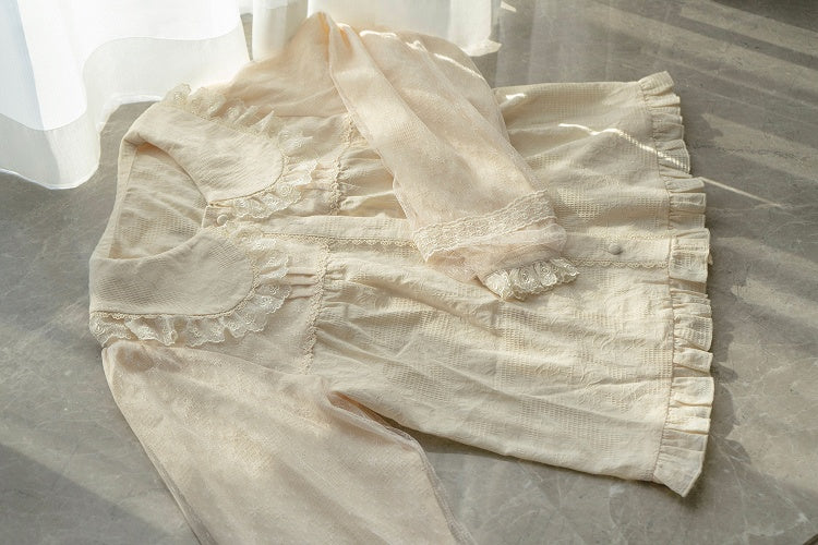 Beige Baumwollbluse mit rundem, flachem Kragen und langen Ärmeln