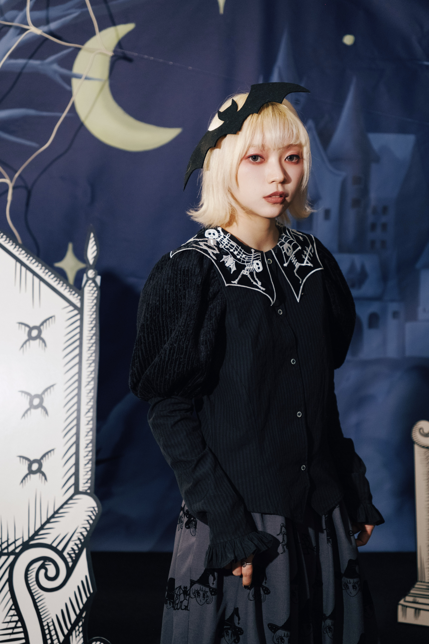 Top Cropped Sleeve Spider Collar Puff