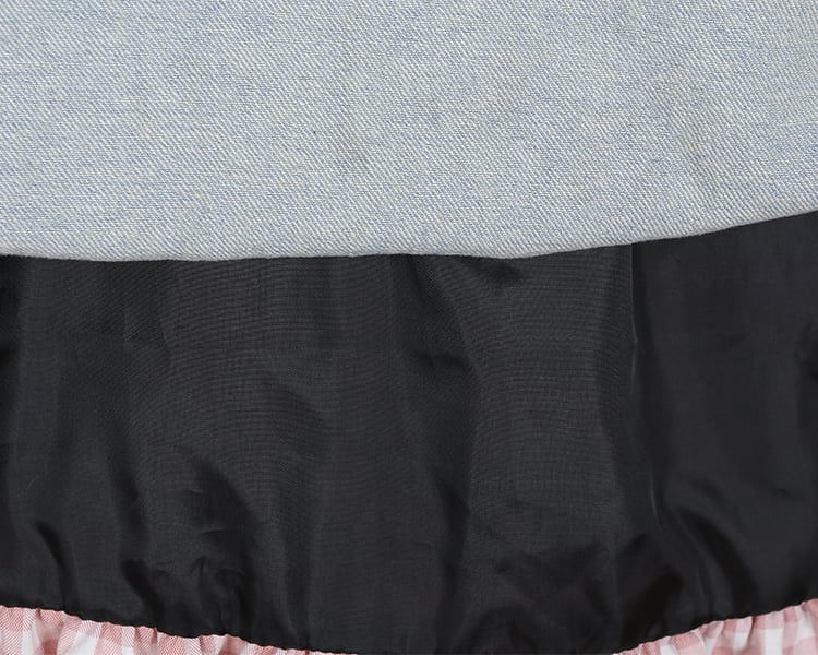 Hellblaues, süßes Denim-Overallkleid mit gewelltem Rand