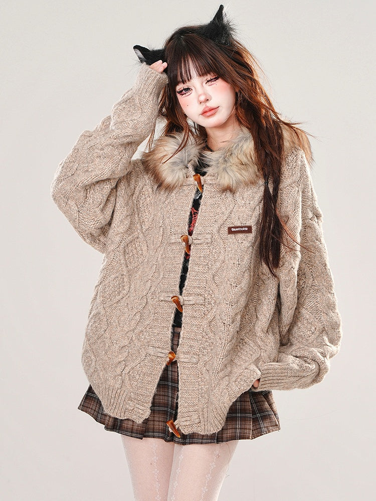 Lockere Strickjacke mit Plüschbesatz und Kapuze in Aprikose/Kaffee