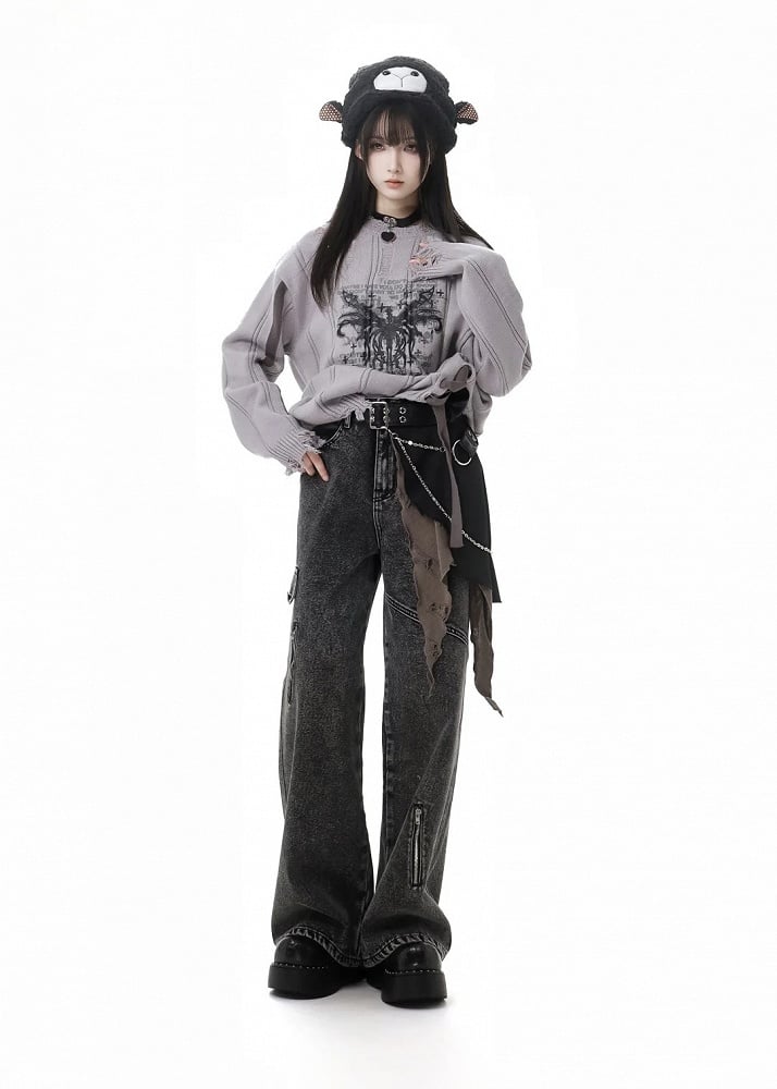 Graue Jeans mit asymmetrischem Reißverschluss, schwarzem Taillengürtel und Kette