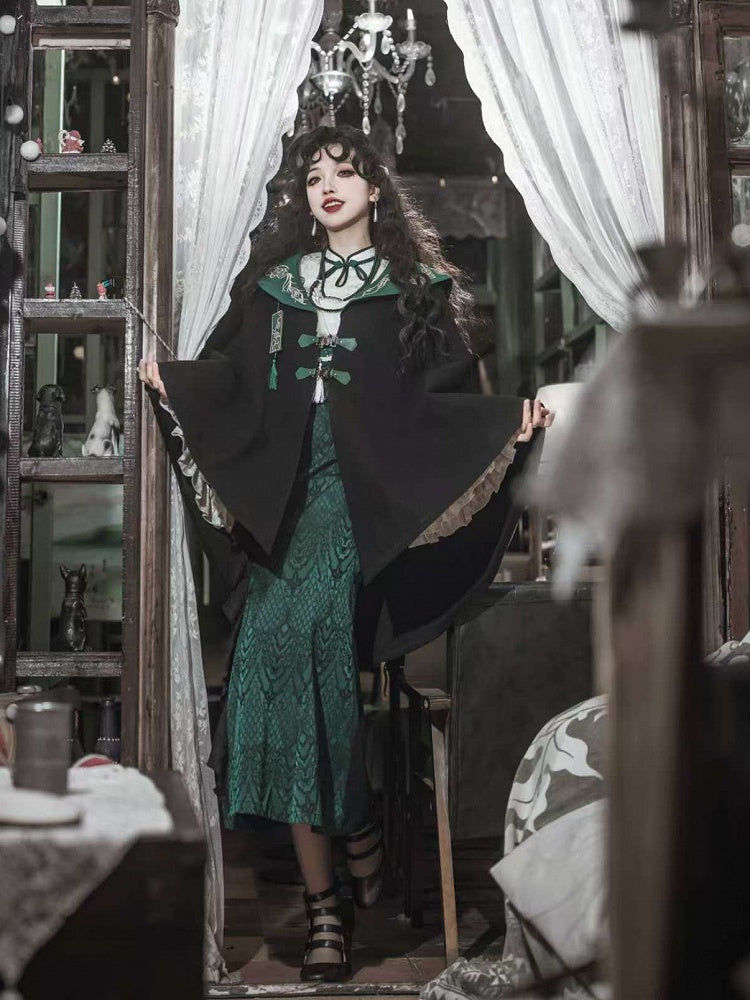 Slythern Grüne Volantärmel Cheongsam-Stil Goth Schlangenschuppenmuster Qipao-Kleid Kurz-/Langversion