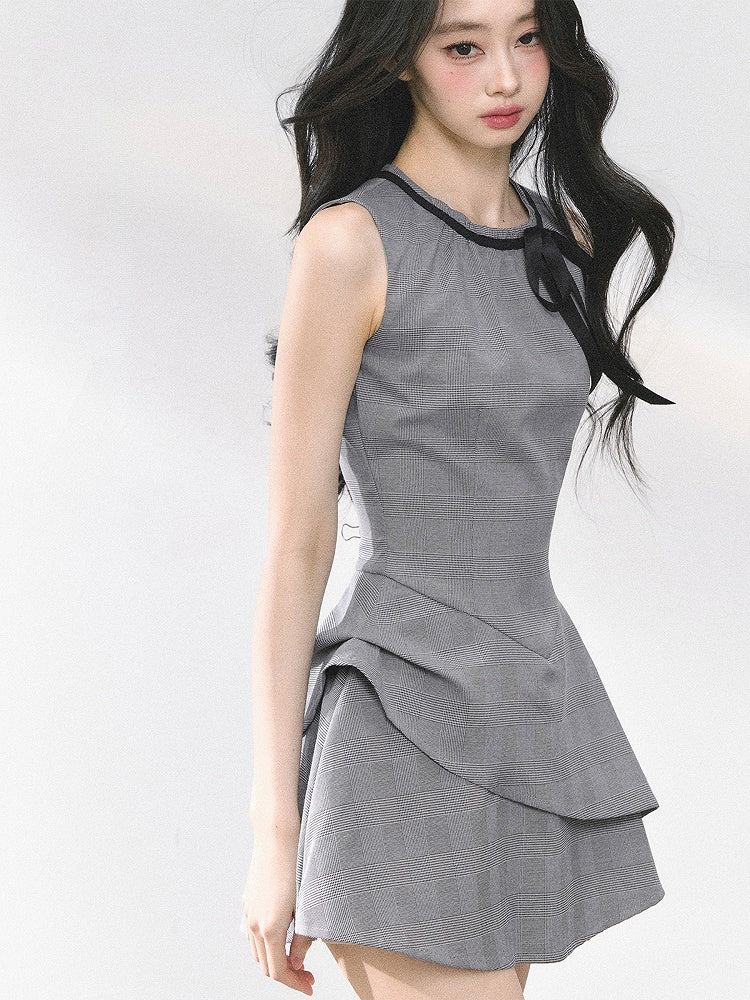 Sleeveless Dress Gray Basque Waist Self-tie Neckline Mini