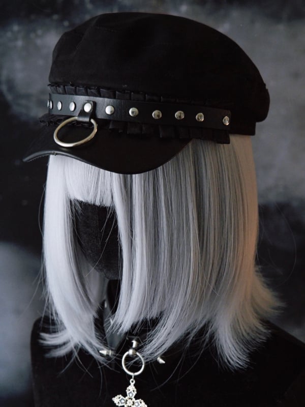 Schwarze Nietendetails Baskenmütze Gothic Trim Hut Rüschen