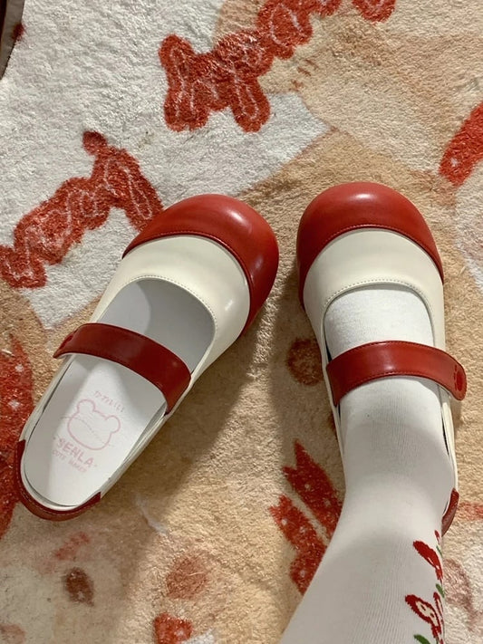 Süße flache Klettschuhe Riemen Bär Beige Details Lolita Rote Verschlüsse